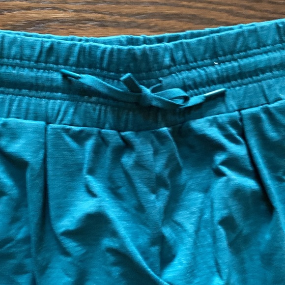 Mondetta shorts - Picture 2 of 5